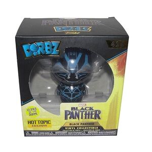 Hot Topic Exclusive Black Panther Vinyl Figure